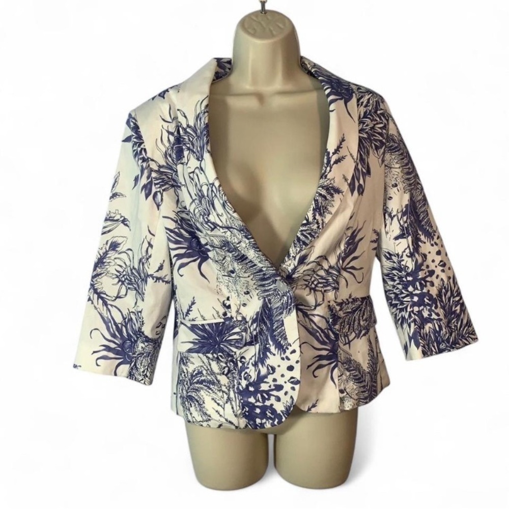 J. Peterman company white cotton blazer blue  floral print size 6 3/4 sleeve